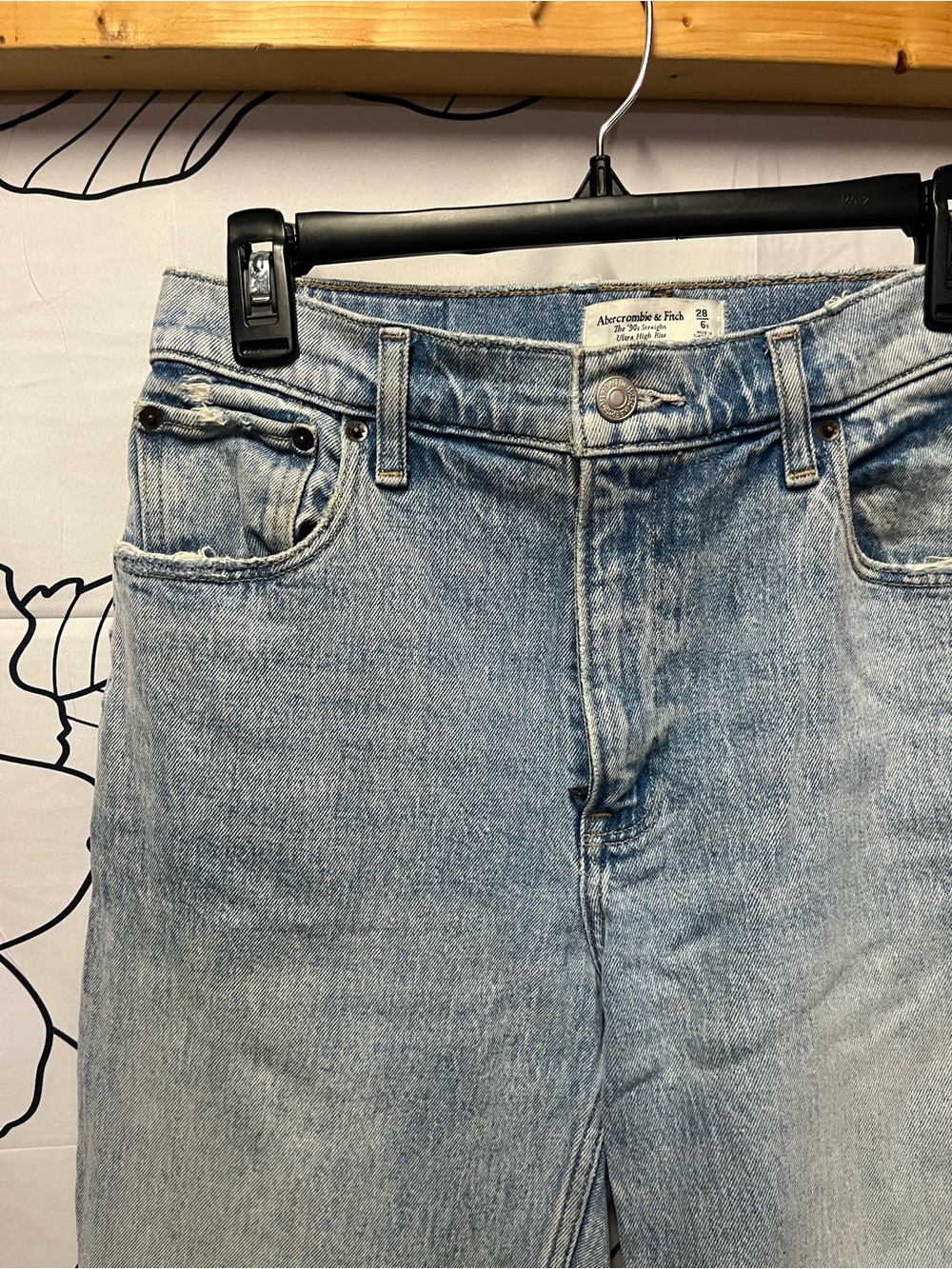Abercrombie & Fitch 90s Ultra High Rise Straight Leg (400) - Picture 3 of 8